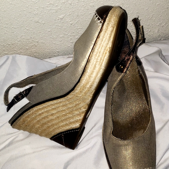 "COLE HAAN/G SERIES" WEDGE ESPADRILLE COPPER - Picture 4 of 4